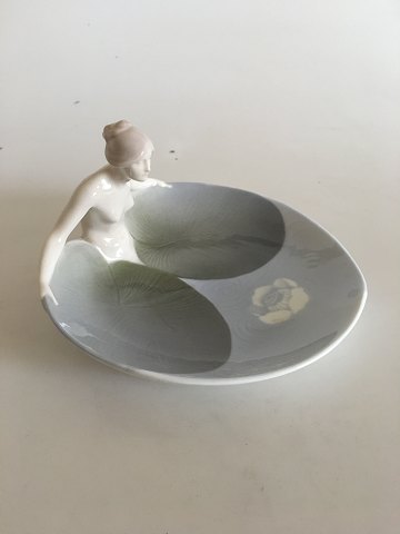 Royal Copenhagen Art Nouveau Lady with Water Lilies No 2469