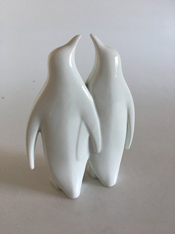 Bing & Grondahl Figurine of White Penguins No 4205