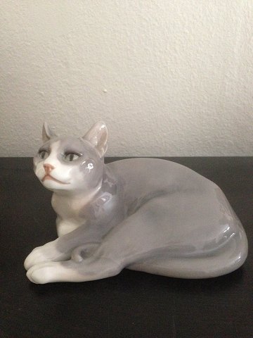 Bing & Grondahl Figurine of a  Cat by Niels Nielsen No 1878