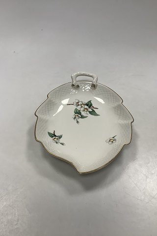 Bing and Grondahl Leaf-shaped Cake Dish No 199