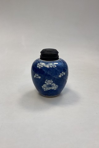 Oriental Chinese Tea Caddy with wooden lid from Qianlong Period