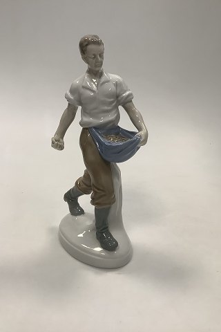German Porcelain Figurine Carl Scheidig Gräfenthal Man Sowing Seeds