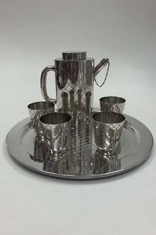 Georg Jensen Sterling Silver Cocktail Shaker, Tray og Cups No. 819