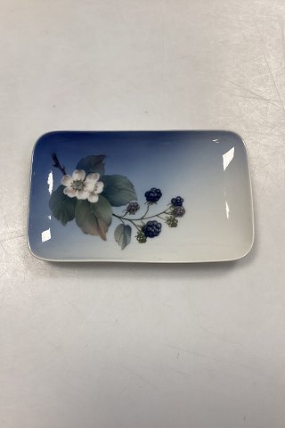 Royal Copenhagen Bowl with Blackberry Branch No. 288/861