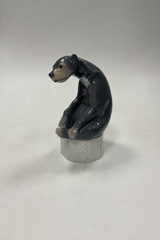 Bing and Grondahl Figurine of a Bear on Base No. 1762