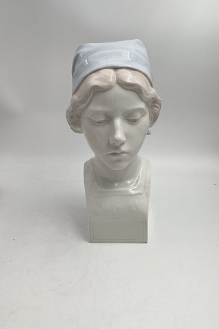 Bing and Grondahl Art Nouveau Bust of a Young Woman No. 1549