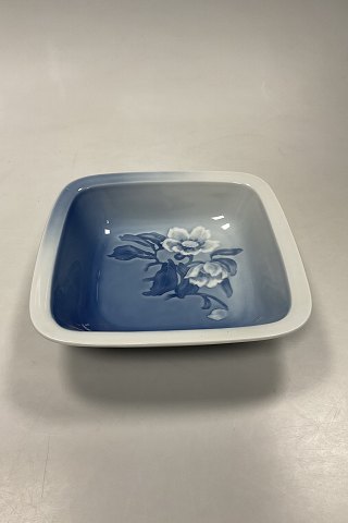 Bing and Grondahl Christmas Rose Potato Bowl No. 576