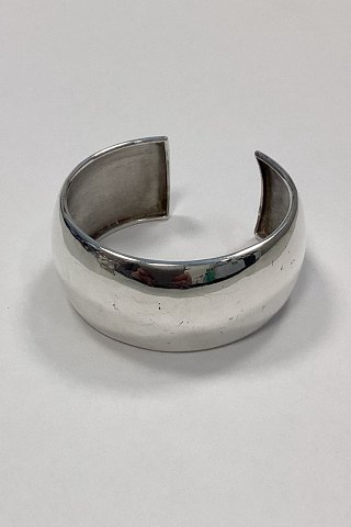 Modern open Armring in Sterling Silver
