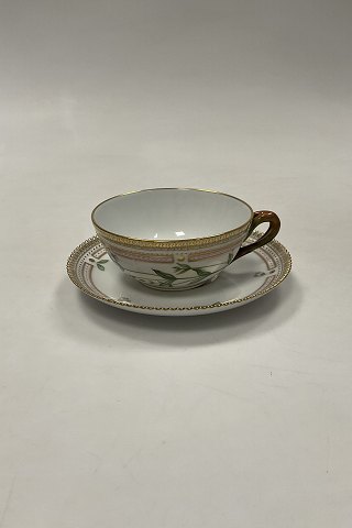 Royal Copenhagen Flora Danica Tea cup/saucer No 081+082 or 3630