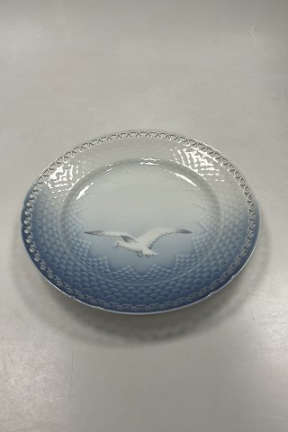 Bing and Grondahl Seagull Dinner Plate with pierced border No. 325.5