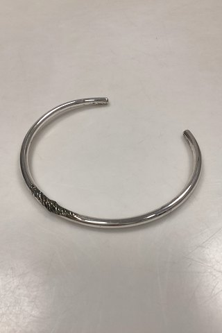 Modern Open Neckring in unmarked silver