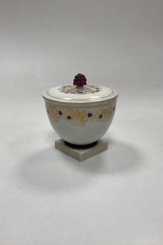 Bing and Grøndahl Hans Tegner Bonbonniere with Grapes