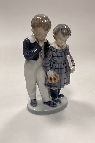 Royal Copenhagen Figurine - The flight to America No. 1761