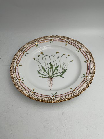 Royal Copenhagen Flora Danica Lunch Plate No. 20/3550