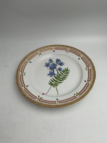 Royal Copenhagen Flora Danica Lunch Plate No. 20/3550
