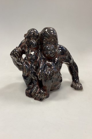 Bing and Grøndahl Stoneware Figurine - Orangutan/Monkey with Young by Knud Kyhn